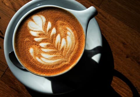 Coffee causes the sphincter muscles to relax just a little bit, so you tend to have more farts by accident if you're drinking something with caffeine than if you aren't. ... It has to do with the muscles of the anus.