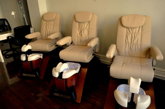 Offer a new ionic detox foot bath service along with their regular hair appointment. Customers will thank you for the time saved.