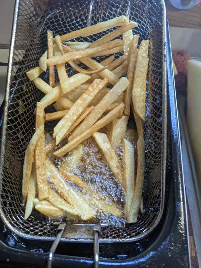 Deep Fryer Oil Clarifying with a Raw Potato HubPages