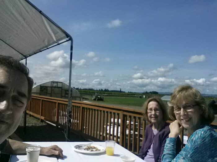 Mother's Day several years ago. A nice drive out into the country. Bill was in that pic somewhere