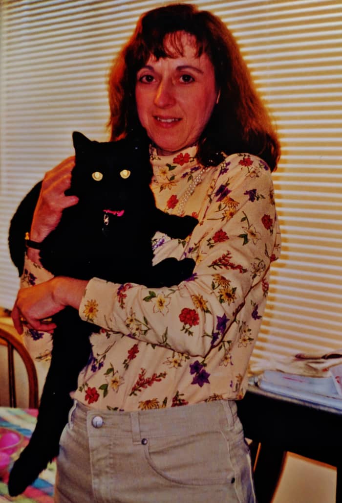Her sharp claws and teeth got Michelle good once and sent Moom to the hospital once. Her thin skin made her vulnerable.