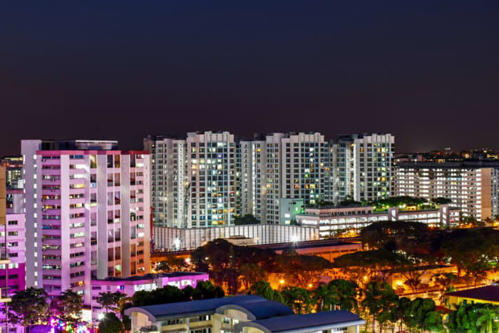 Within Singapore, public housing blocks are commonly referred to as “HDB blocks.” At the right spots, they are perfect subjects for night photography.