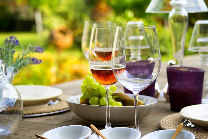 Alfresco dining at home can be fancy or simple—it's up to you!