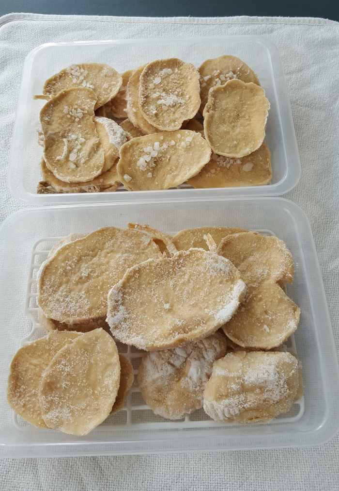 Dried slices of tai tow choi, ready for use