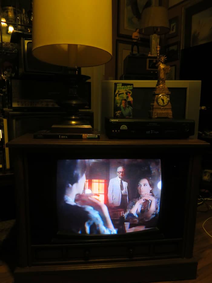 Suzanne Pleshette playing on the Crosley Color Television 25E510-00AA, The Invaders, The Mutation, Episode Three, VHS tape. .Manufactured August 1994, Date Code 3314W291B. Crosley TV Chassis Model number 25E510-00AA.