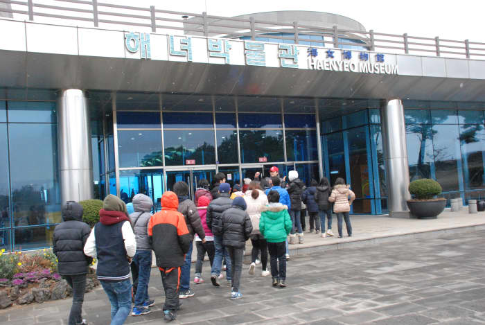 There's even a Haenyeo Museum in Jeju today and tourists visit the picturesque island just to see them in action.