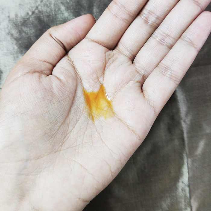 kama-ayurveda-kumkumadi-miraculous-beauty-fluid-ayurvedic-night-serum-review