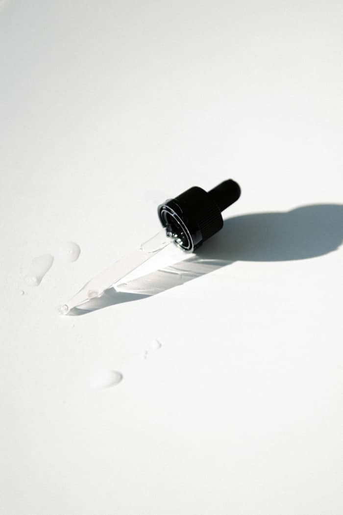 4-things-to-never-use-on-your-face-and-2-must-have-skin-care-products