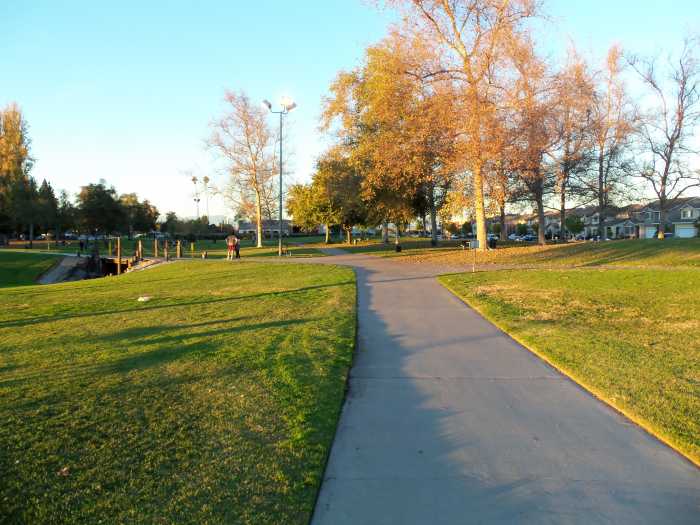 Twila Reid Park in Anaheim, California Amenities, Driving Directions
