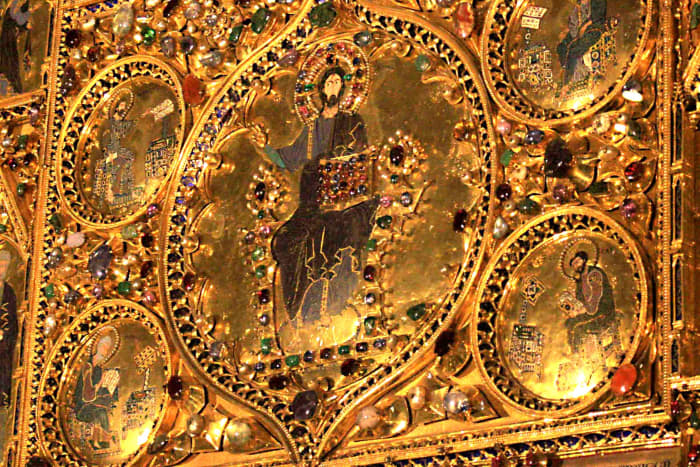 A detail from the Palo d'Or which contains 1,927 precious jewels including pearls, sapphires, rubies and emeralds.