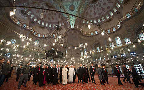 Pope visit to the blue Mosque, this mystic place of worship or museum, was built from Sultan Ahmet, it was built between 1609-1616. The builder architect built it in a similar way to the oldest church in the world Ayasofya which is nearby.