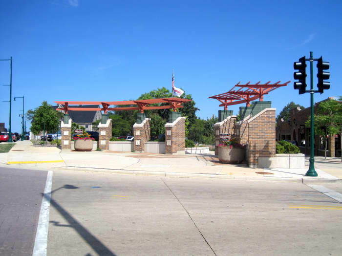 The West Allis Farmers Market is fortunate to have a location with a permanent structure for the farmers.