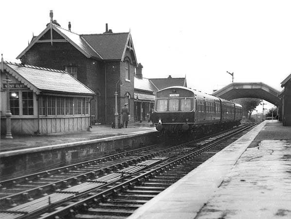 You can base your station layout - unless you're modelling industrial scenes - on the real thing, using photographs. These show you a variety of things such as stock (like the d.m.u at the platform for instance...)
