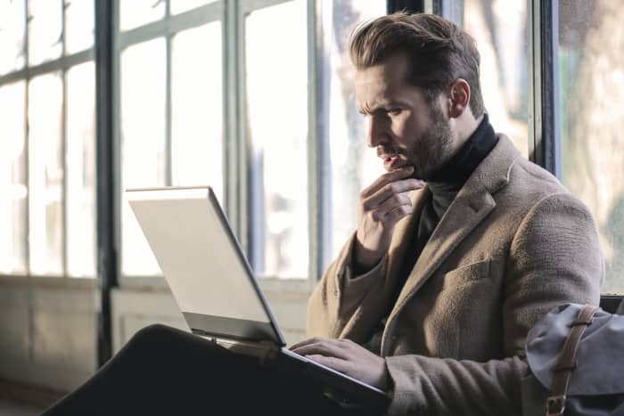 When bidding for writing gigs on freelance platforms, experience and writing samples can be especially important for exophonic English writers.