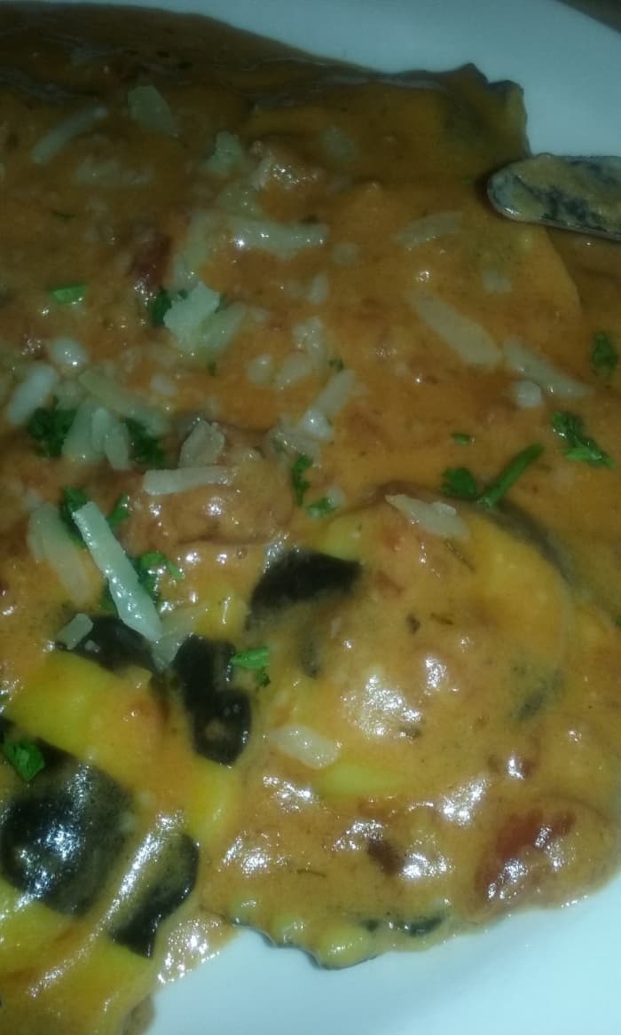 While not the very best that I have ever had in terms of lobster ravioli, the lobster ravioli entree at Giovanni's Restaurant was very tasty and I did enjoy it.