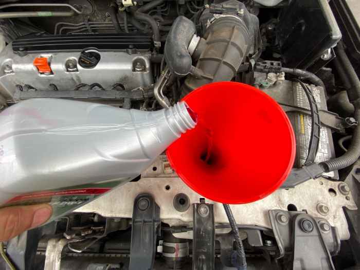 Changing the Transmission Fluid on a 4th Gen (20112014) Honda CRV