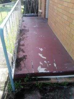 The same landing as above before painting it, there is a lot of difference the way it looks. So, it is a good thing if we can keep everything fixed and painted