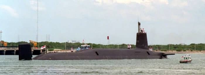 A port quarter view of the British nuclear-powered ballistic missile submarine HMS Vanguard (SSBN-50) arriving in PORT CANAVERAL, FLORIDA.