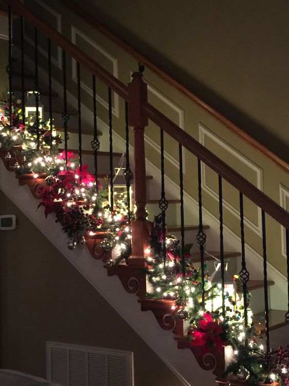 50+ Enchanting Christmas Stairway Decor Ideas Holidappy