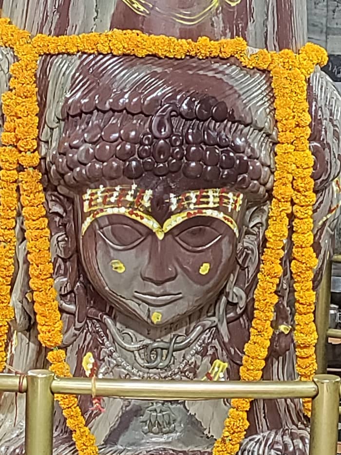 "Ashta Mukha Lingam" Or Shiva Linga With 8 Faces In The Pashupatinath ...