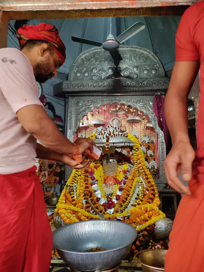 Hanuman Garhi temple, Ayodhya, Uttar Pradesh, India - HubPages