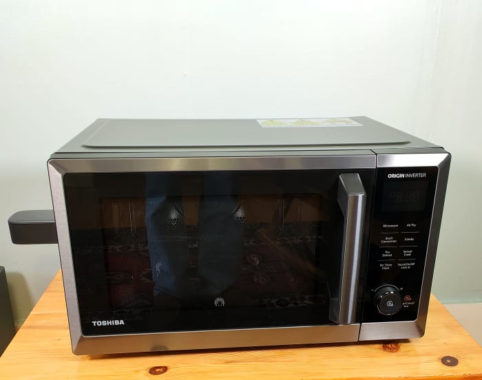The  Toshiba 7-in-1 Premium Microwave with Air Fryer