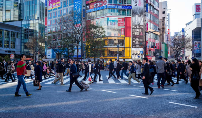The world is full of streets like this - with thousands of people, walking and passing one another. While being swayed by the unstoppable flow of society.