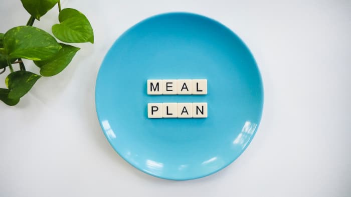 Photo by Vegan Liftz: https://www.pexels.com/photo/blue-ceramic-plate-with-meal-plan-blocks-2377165/