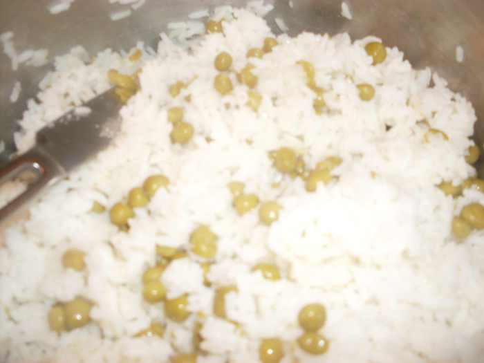 Recipe for How To Make Roast Lamb With Green Peas and Rice a Very Easy and Delicious