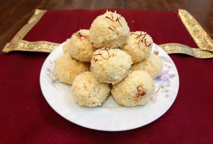 Indian Wedding and Festival Sweet: Suji Besan Laddoo - Delishably