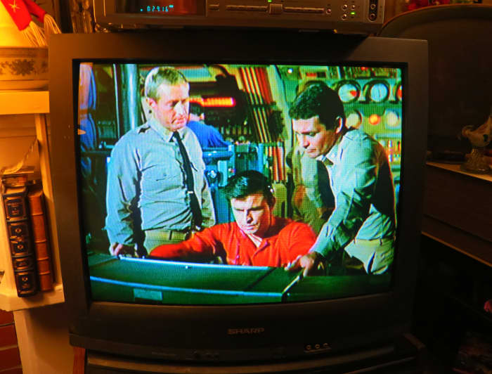 Sharp Color Television Model 27N-S100, Manufactured February 2000 ...