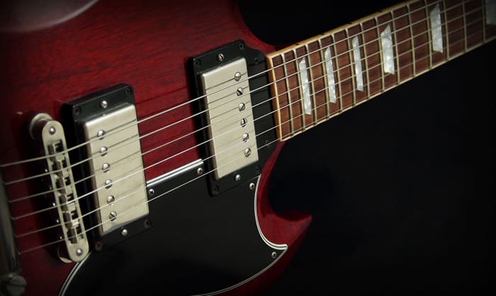 10 Famous Gibson SG Players and their Guitars - Spinditty