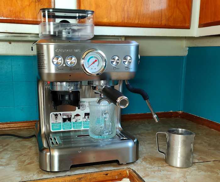 Review of the Casabrews Espresso Machine With Grinder Delishably