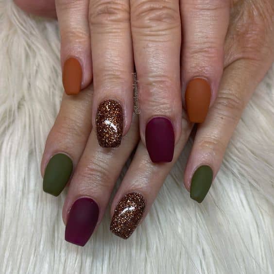 24+ Fall Nail Art Ideas and Smokin' Autumn Colors 2024 HubPages