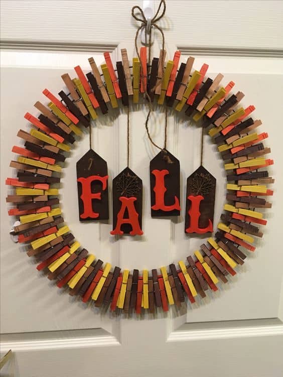 35+ Beautiful DIY Thanksgiving Clothespin Wreaths To Show The Beauty of ...