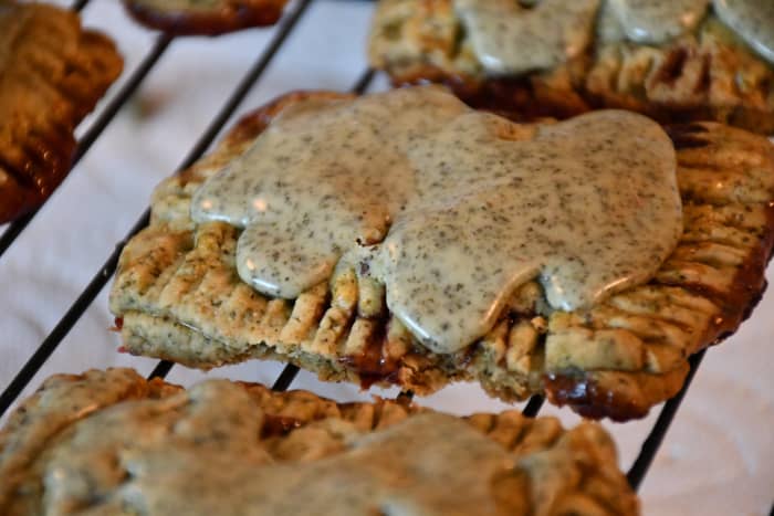 Pop tarts are great for breakfast or as a teatime snack. I added the glaze a bit wildly, but I honestly couldn't resist adding more because it's so delicious.