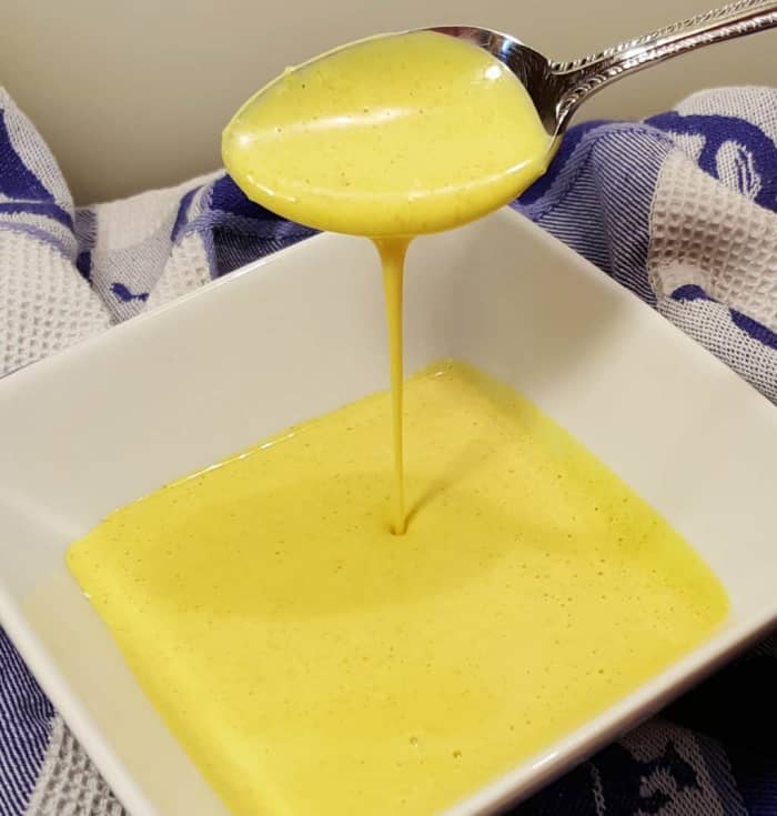 Most curries have spices like cumin, cinnamon, and cloves but also herbs like bay leaf or basil some type of pepper, But with this curry glaze I kept it super simple by using a curry powder along with some ginger, chili powder, and we added a twist