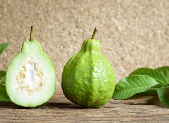 How to Eat White Guava - CalorieBee