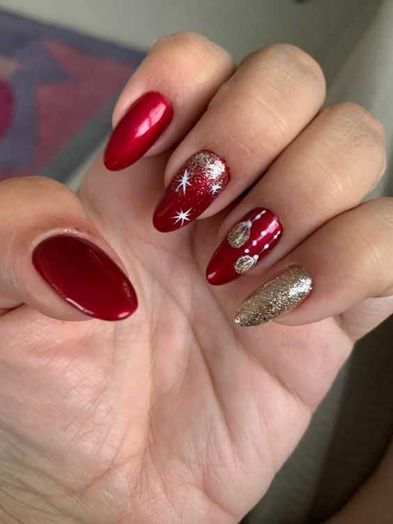 diy-christmas-nail-designs