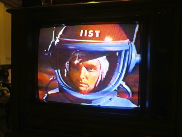 Dennis Hopper as Paul Grant, on the Queen of Blood, on the Curtis Mathes TV Model B2610RC with the Hitachi A66ABU30X Picture tube.