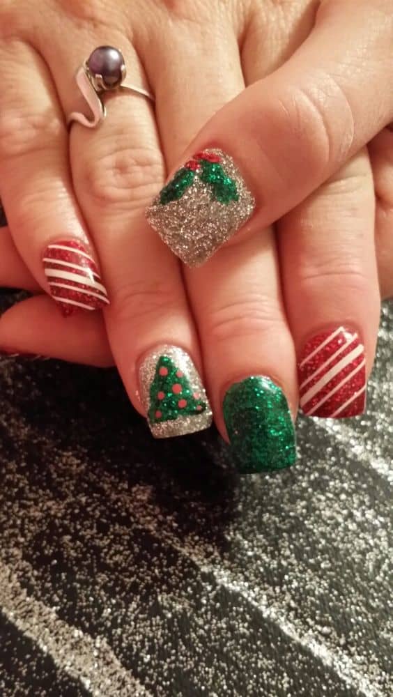 40+ Easy Christmas Nail Designs for a Holly Jolly Time - HubPages