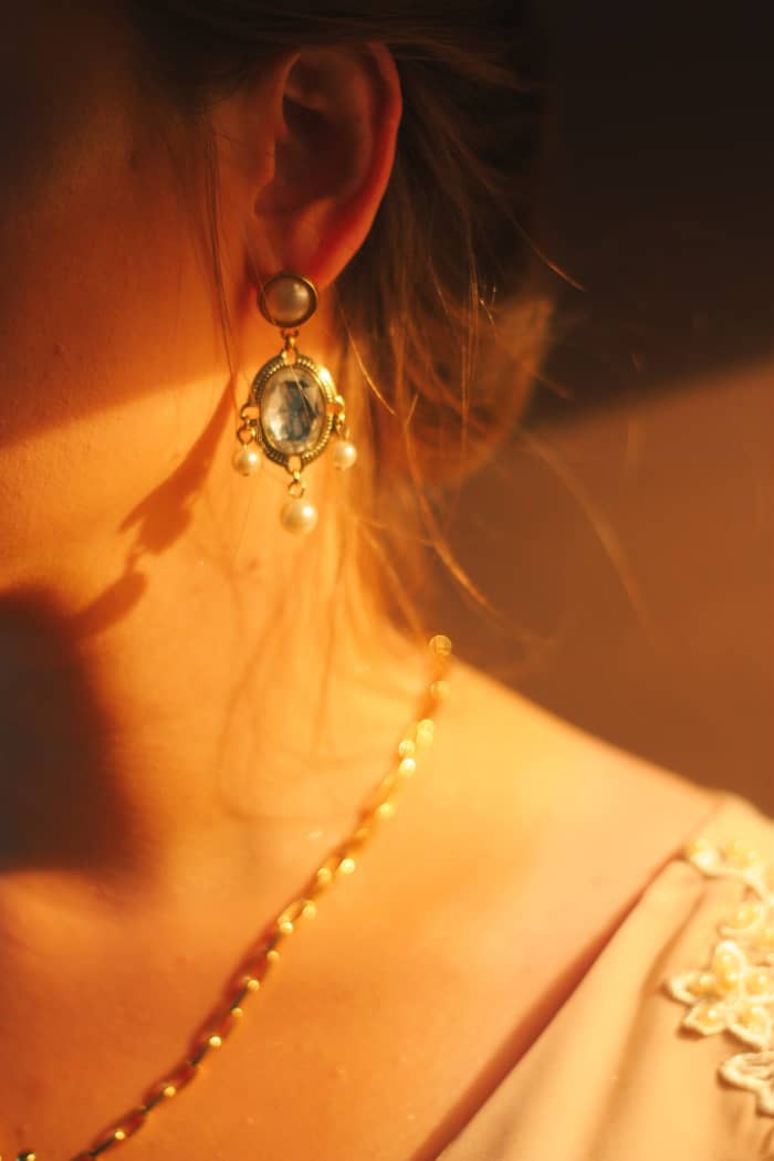 Aquarius has an eye for charming and unique pieces that create a mood of equanimity. Aquarius has fashion taste on another level.