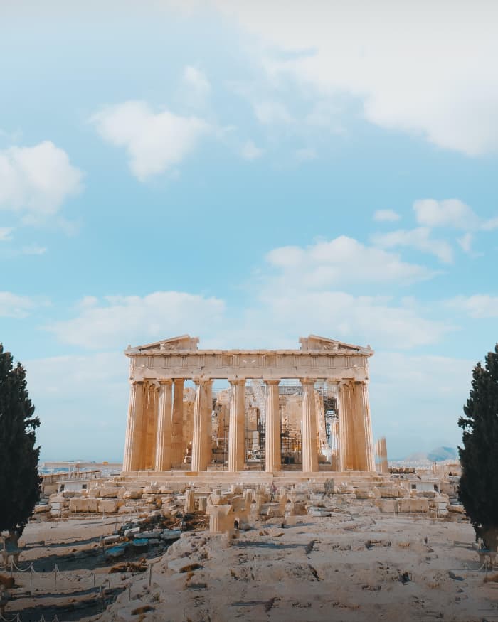 Some rather fascinating modern-looking devices from thousands of years ago have been discovered and continue to intrigue historians.