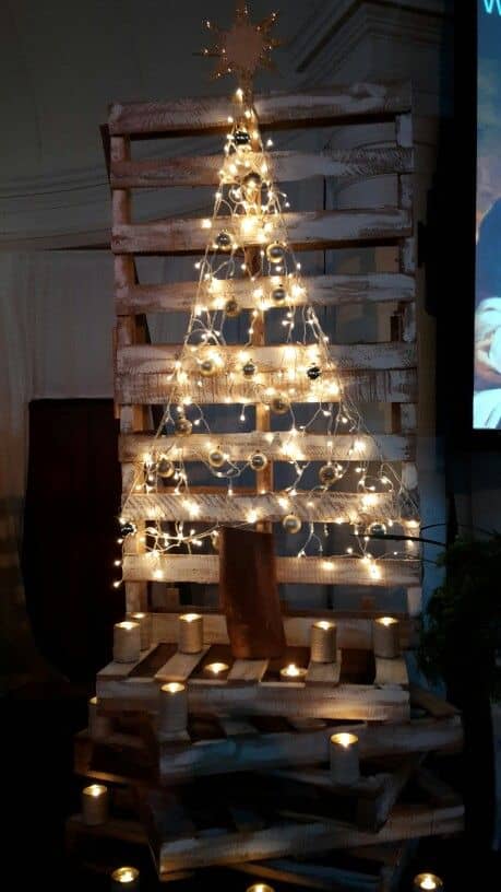 75+ Creative DIY Pallet Christmas Tree Ideas (Easy to Make!) - HubPages