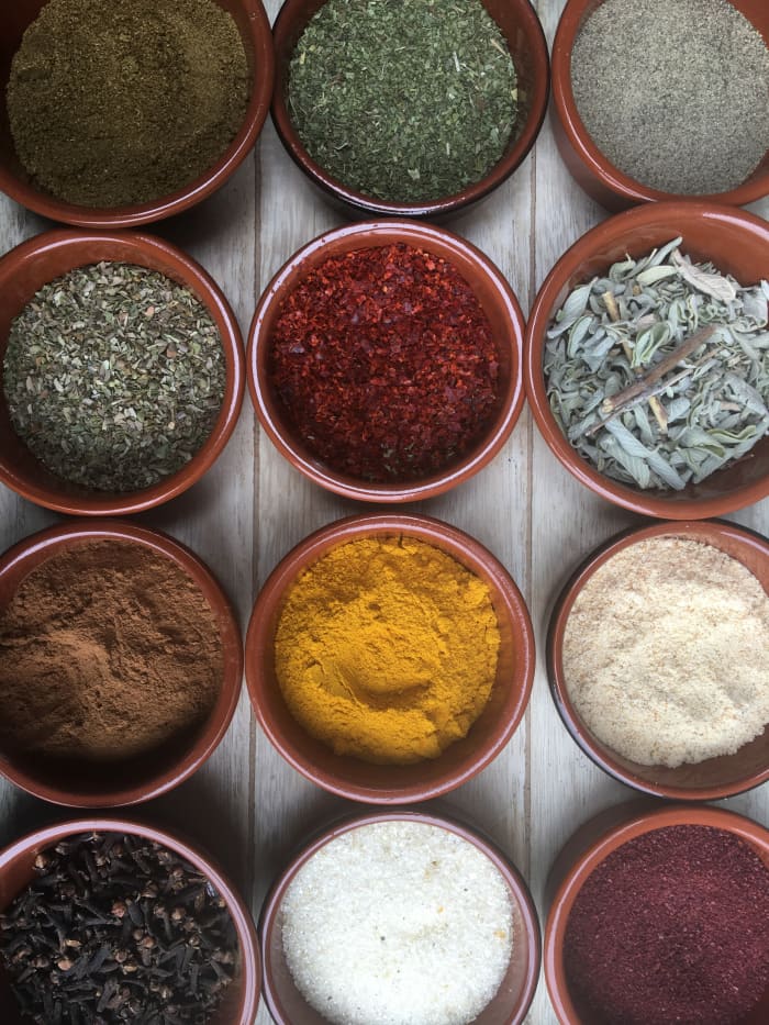 A number of spices and root vegetables, including ginger and black pepper, contain compounds that offer various health benefits.