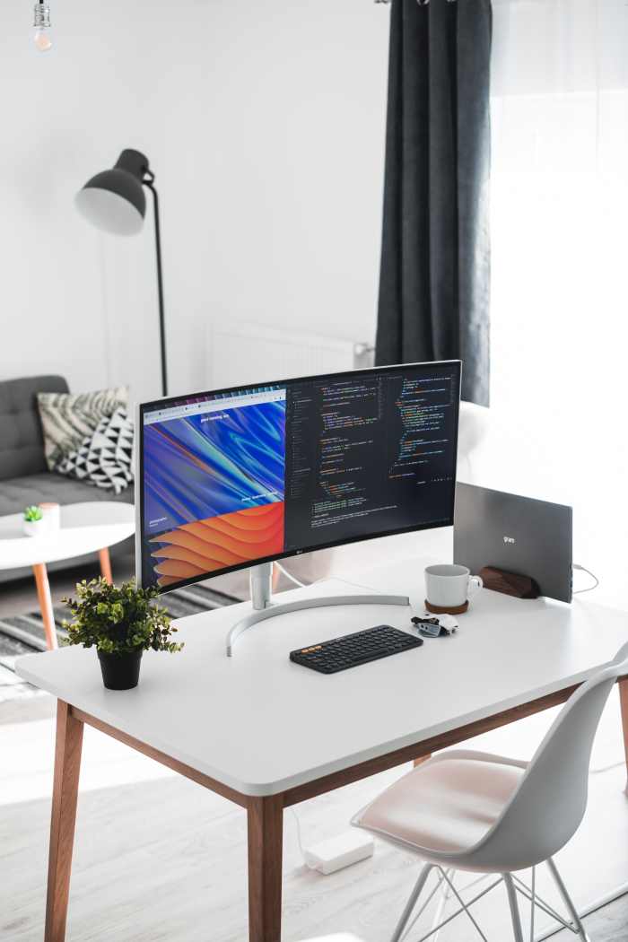 70+ Minimal Desk Setup Ideas - HubPages