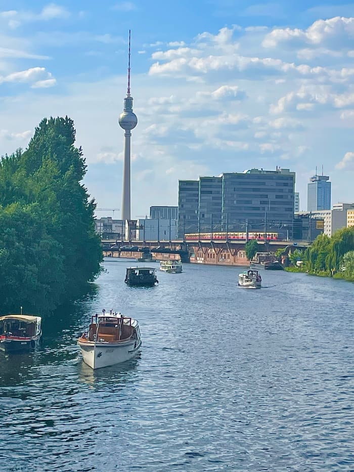 The Spree River and the Rundfunk tower seen from Schilligbrücke which connect the Friedrichshain-Kreuzberg district located south of Mitte.
