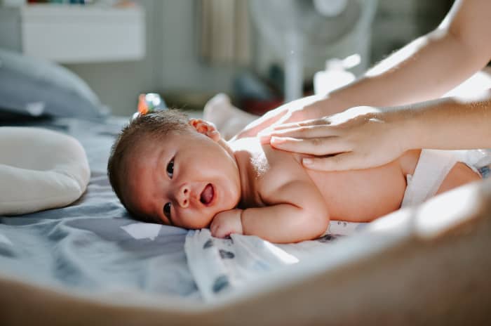 A heart defect may be considered in the first few months of life if the baby has difficulties breathing, feeding, or is losing weight.