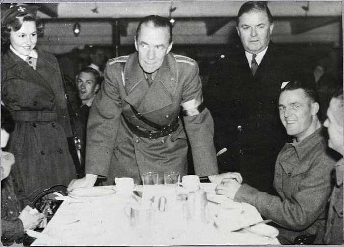 Count Folke Bernadotte (center). After the war he was tasked with negotiating peace between Arabs and Israel. A militant Jewish group saw him as an ally of Arabs and murdered him.