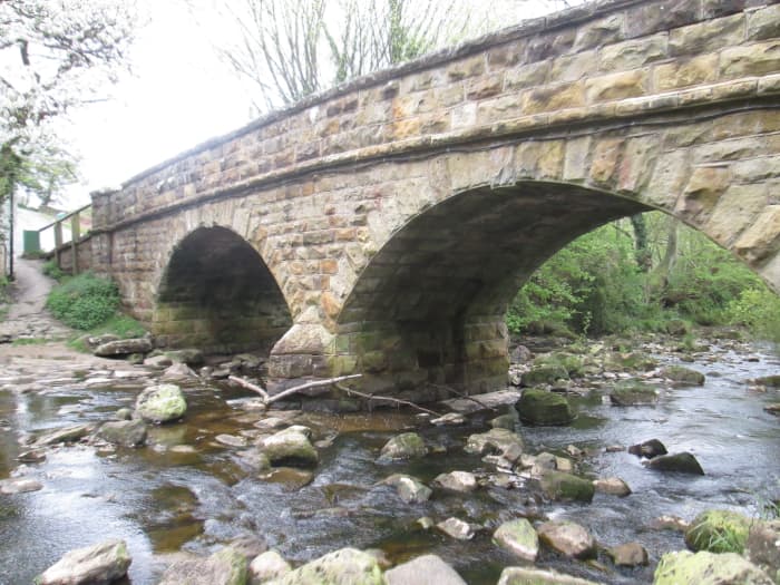 That bridge - broken rocks litter the bed of Goathland Beck, the detritus brought down by winter torrents. Luckily the course is deep as it heads towards the Murk Esk (that in turn empties into the Esk on its way to Whitby .